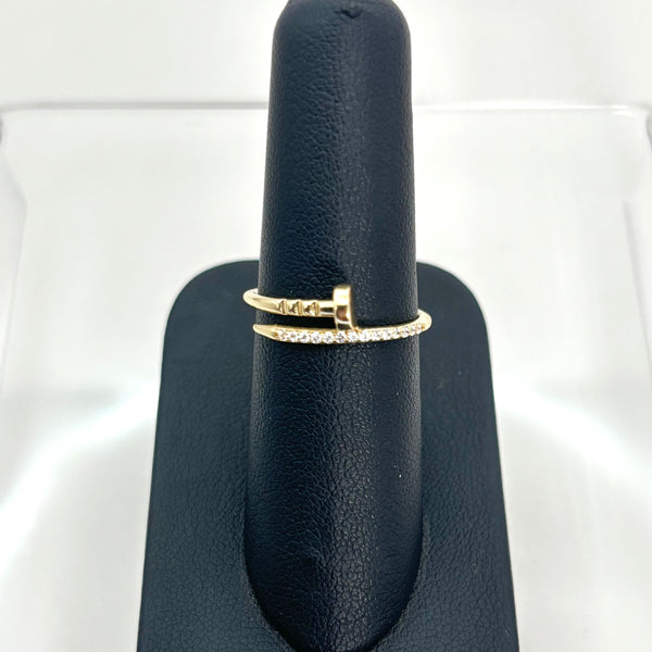 Anillo de clavo de oro 14k con circonias