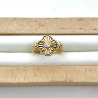 Anillo de trébol flexible de oro 14k