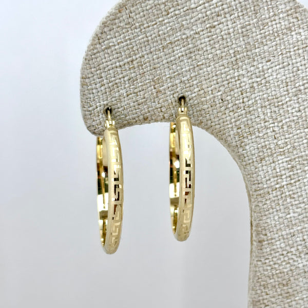Arracadas de oro 14k con acabado de grecas Mod. 2522