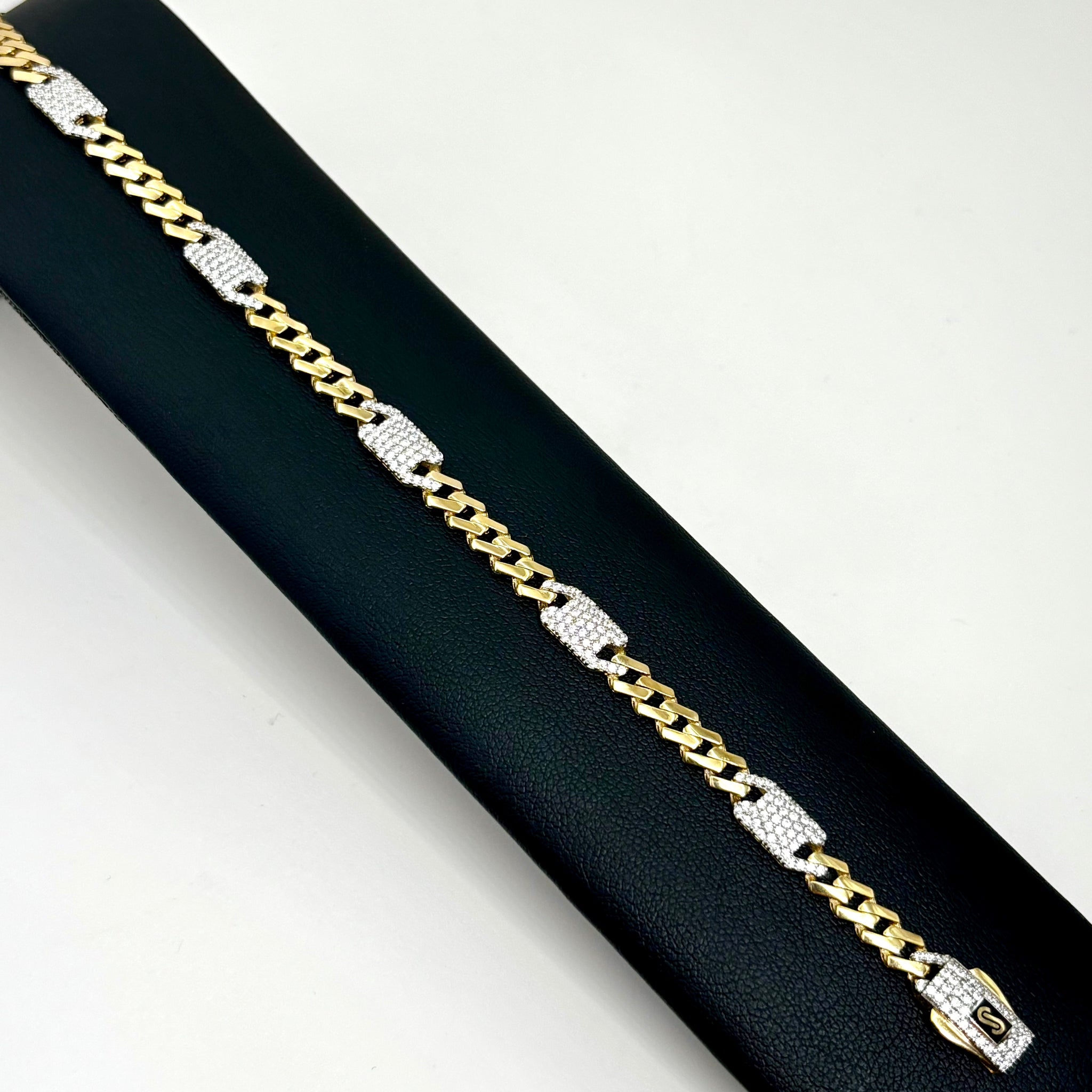Pulsera de diseñador 5x1 con acabado especial y circonias