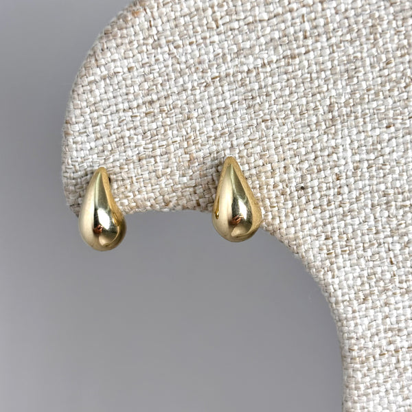 Aretes de gotas pequeños de oro 14k