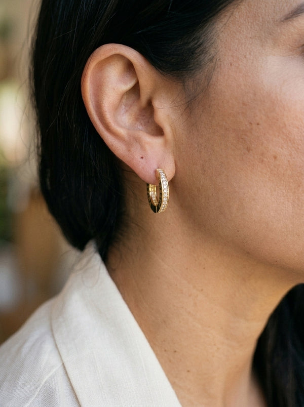 Arracadas de oro 14k tipo diseñador con  circonias negras Mod 6378 - 1.8 cm
