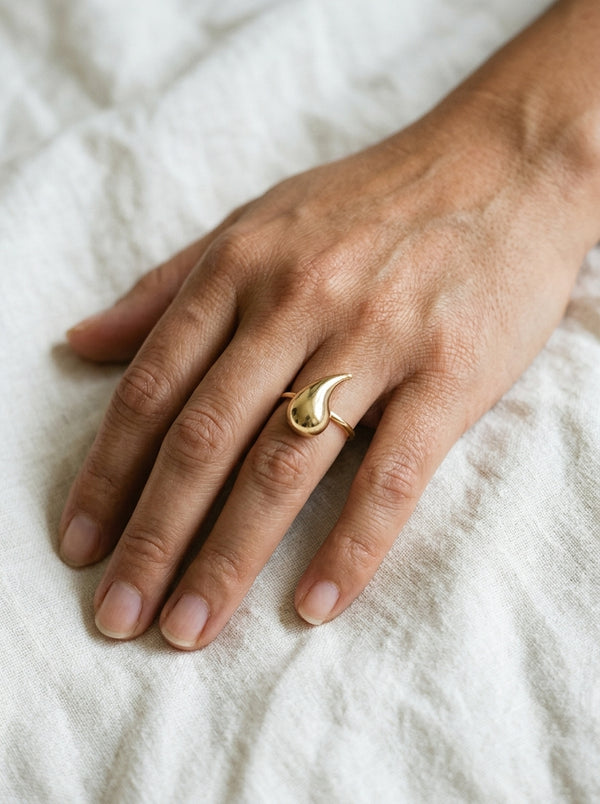 Anillo de oro 14k diseño silueta de gota Mod 6289