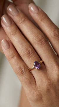 Anillo de oro 14k con circonia lila Mod. 2070