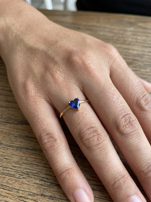 Anillo de oro 14k con circonia azul en forma de corazón Mod 5979