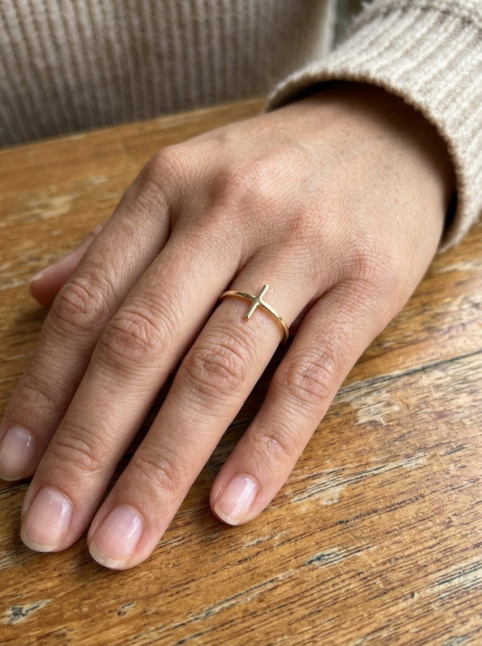 Anillo de oro 14k diseño de cruz Mod 5980