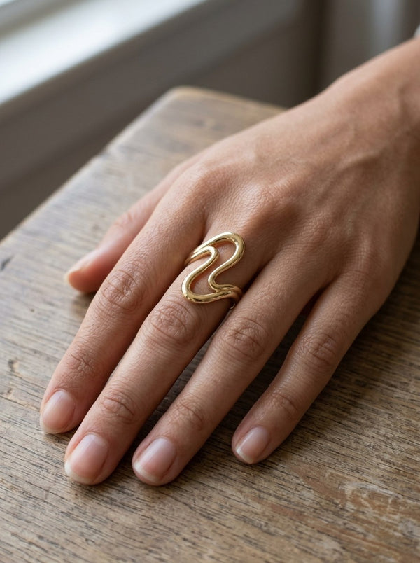 Anillo de oro 10k diseño ondulado Mod 5983
