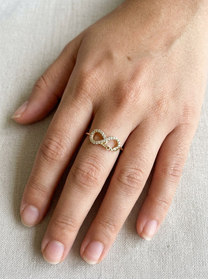Anillo de oro 14k infinito con circonias y palabra Love Mod 6068