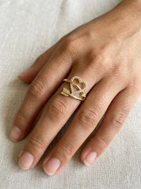 Anillo de oro 14k corazón de circonias con flecha Mod 6069