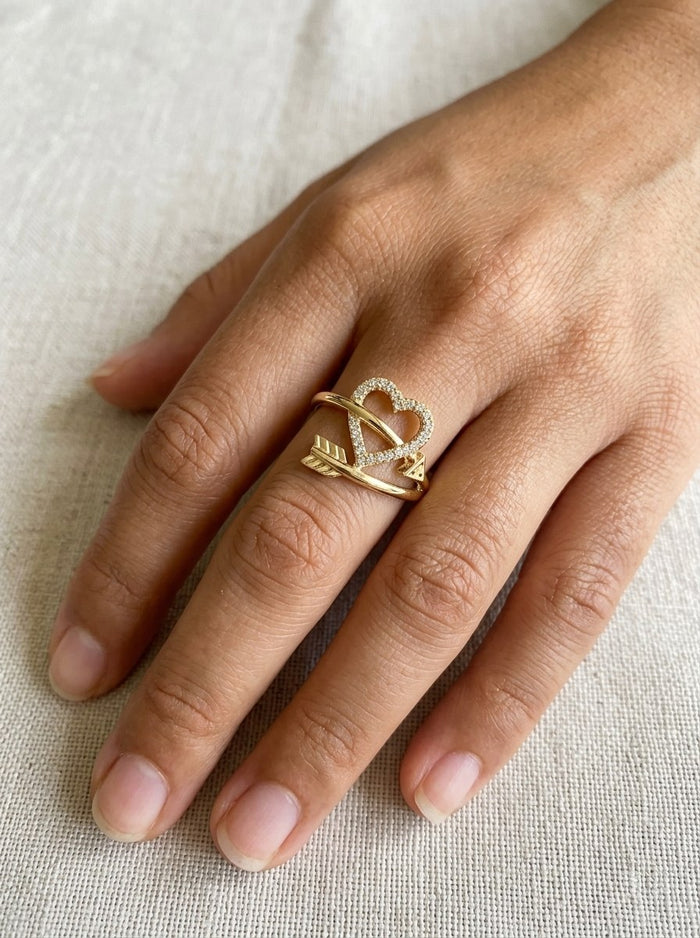 Anillo de oro 14k corazón de circonias con flecha Mod 6069