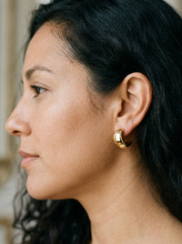 Aretes de oro 14k de media luna abombada Mod 6138