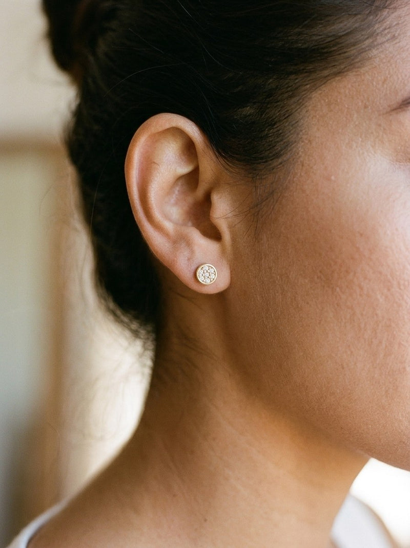 Aretes de oro 10k redondos con piedras blancas Mod 6163