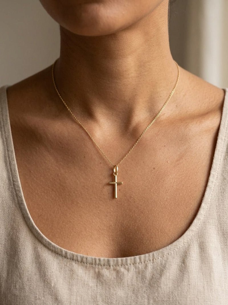 Dije de oro 14k de cruz con arista Mod 6210 - 1 cm