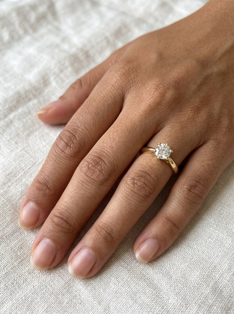 Anillo de oro 18k solitario de 6 garras con diamante de laboratorio Mod 6234