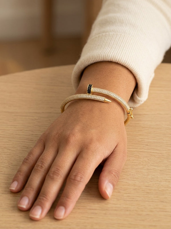 Brazalete de oro 14k tipo diseñador clavo con circonias Mod 6297 - 18 cm