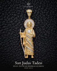 Dije de oro 14k de San Judas Tadeo con detalles en oro blanco y circonias Mod 6312 - 6.5 cm, foto de estudio