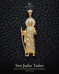 Dije de oro 14k de San Judas Tadeo con detalles en oro blanco y circonias Mod 6315 - 7.5 cm, foto de estudio