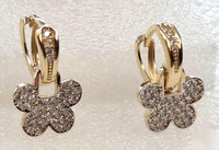 Huggies de oro 14k con trébol de circonias Mod 6330, foto real