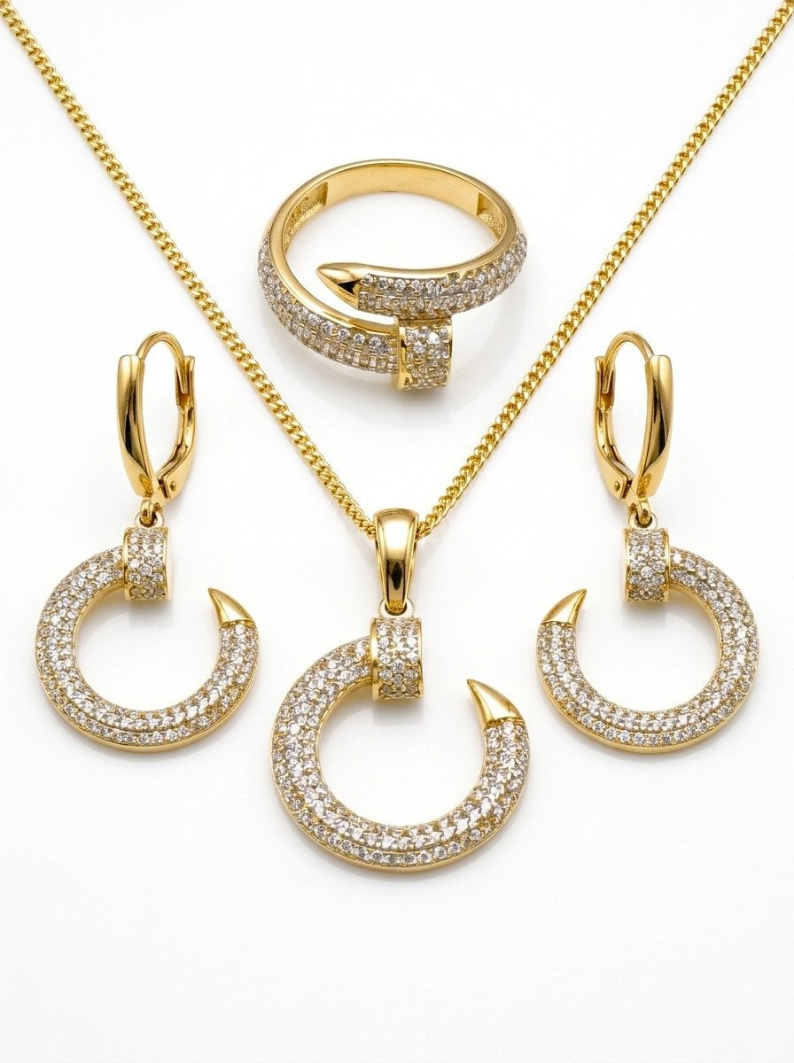 Set de oro 14k tipo diseñador de dije, anillo y aretes de clavo con circonias Mod 6342 - 45 cm