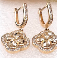 Aretes de oro 14k tipo diseñador de trébol con circonias Mod 6353 - 3 cm, foto real